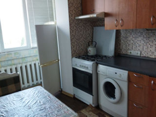 1-комнатная квартира, 38 м², Центр, Кишинёв