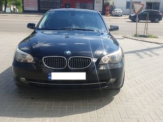 BMW 5 Series foto 4