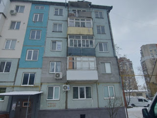 Apartament cu 2 camere, 45 m², Podul Chișinăului, Bălți foto 4