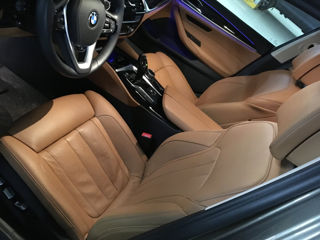 BMW 5 Series foto 2