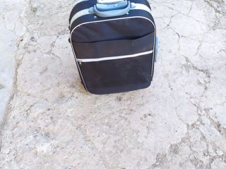 Маленький ручной чемодан. foto 2