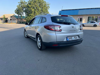 Renault Megane foto 2