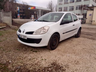 Renault Clio foto 6