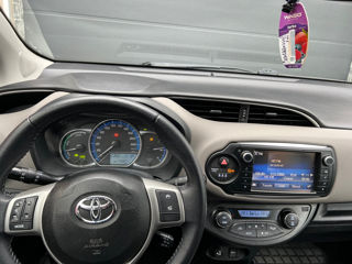 Toyota Yaris foto 8