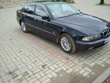 BMW 5 Series foto 2