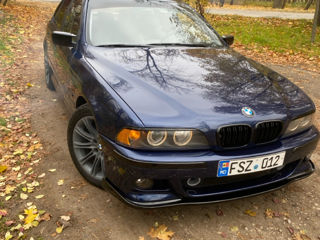 BMW 5 Series foto 2