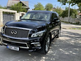 Infiniti QX80 foto 2