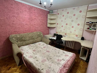 Apartament cu 2 camere, 55 m², Botanica, Chișinău foto 4