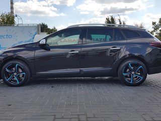 Renault Megane foto 2