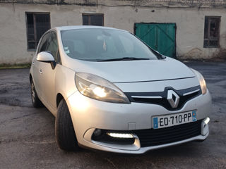 Renault Grand Scenic foto 2