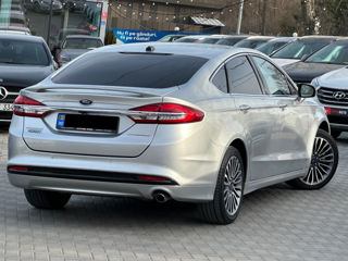 Ford Fusion foto 5