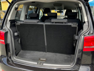 Volkswagen Touran foto 19