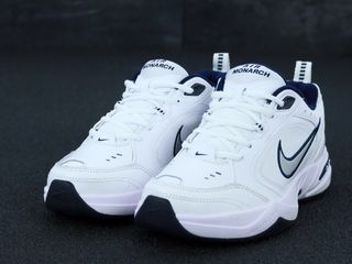 nike air monarch pret