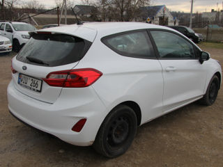 Ford Fiesta foto 4