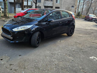 Ford Fiesta foto 5