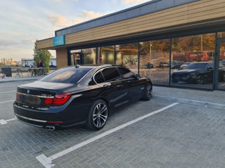 BMW 7 Series foto 2