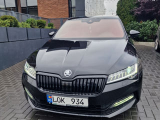 Skoda Superb foto 1