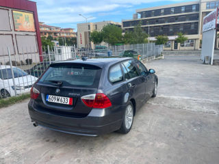 BMW 3 Series Touring foto 6