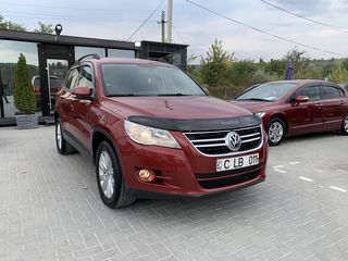 Volkswagen Tiguan foto 1