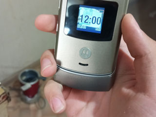 Продам Motorola Razer V3