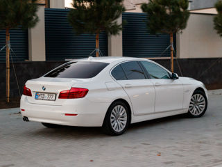 BMW 5 Series foto 3