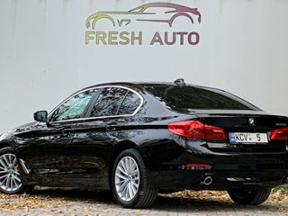 BMW 5 Series foto 3