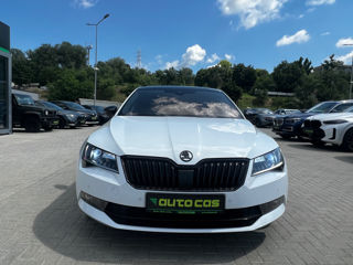 Skoda Superb foto 3