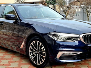 BMW 5 Series foto 2