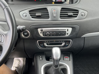 Renault Grand Scenic foto 3