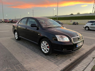 Toyota Avensis foto 3