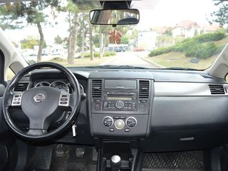 Nissan Tiida foto 5