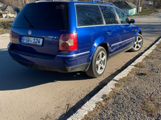 Volkswagen Passat foto 3