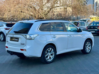 Mitsubishi Outlander foto 4