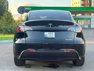 Tesla Model Y foto 3