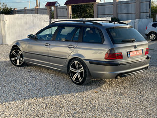 BMW 3 Series Touring foto 5