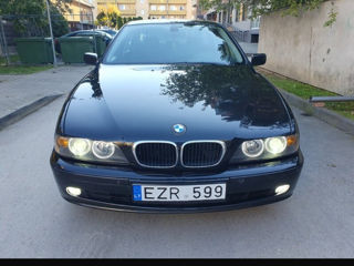 BMW 5 Series foto 2