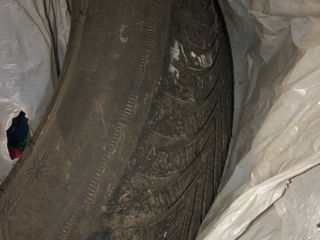 Vand 2 anvelope 205/60 R16 foto 3