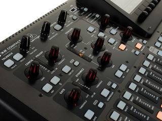 Mixer digital Behringer X32 Compact. livrare în toată Moldova,plata la primire foto 6