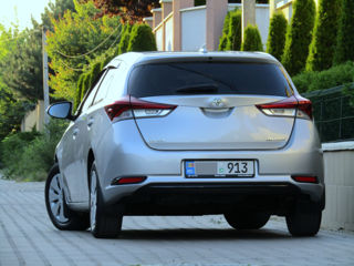 Toyota Auris foto 4