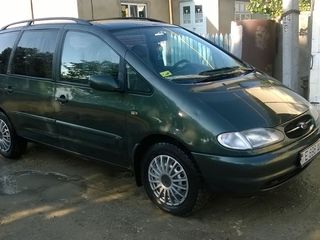 Ford Galaxy foto 4