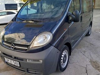 Opel Vivaro foto 2