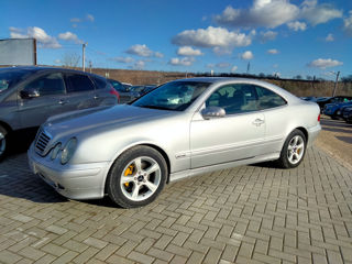 Mercedes CLK-Class foto 2