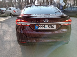 Ford Fusion foto 6