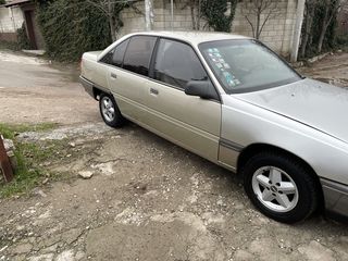 Opel Omega foto 2