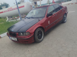 BMW 3 Series фото 1