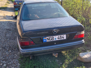 Mercedes Series (W124) foto 2