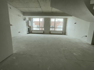 Vanzare! apartament tip penthouse 2nivele cu terasa  proprie 189m2 ! bloc nou. buiucani! foto 2