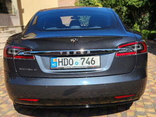 Tesla Model S foto 4