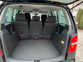 Volkswagen Touran foto 4