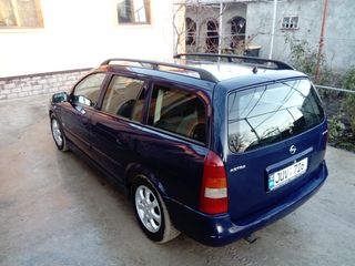 Opel Astra foto 2